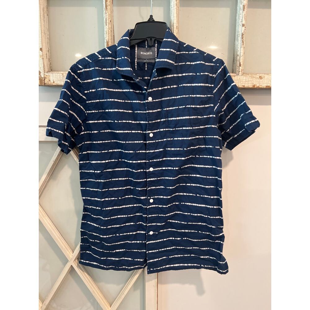 Bonobos size medium blue & white button down shirt